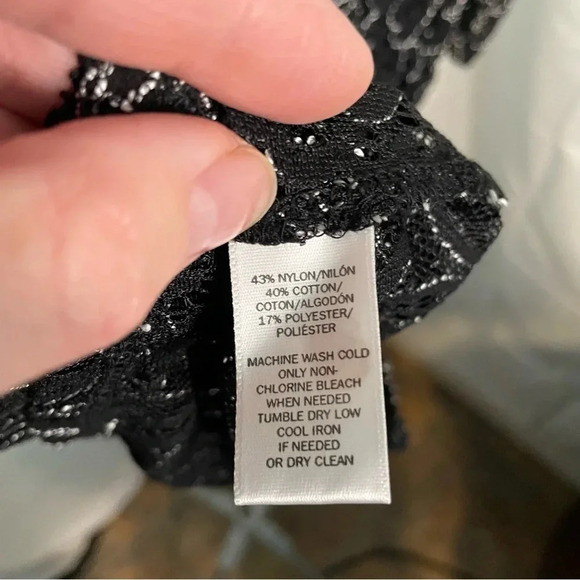 LOFT Floral white and black sheer lace top size small - Picture 6 of 6